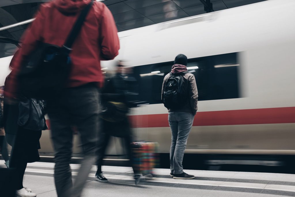 Annulation de train : quels sont les droits des usagers ?